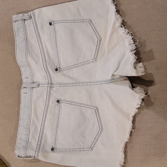 Free People We the Free Cut Off Jean Shorts - Picture 2 of 2